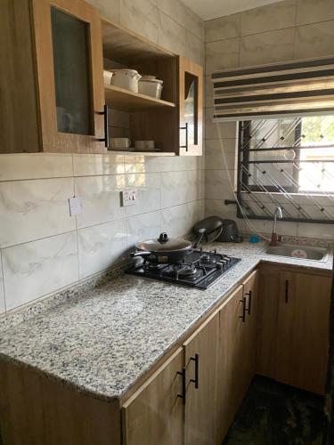 PLV Apartment in อิโลริน