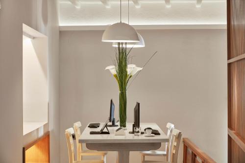 Mykonos Kosmoplaz Beach Resort Hotel - image 27
