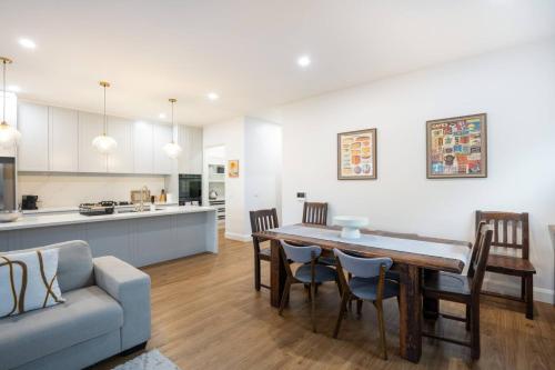 設施, Modern Home - gr8 4 groups by Custom Bnb Hosting in 普雷斯頓