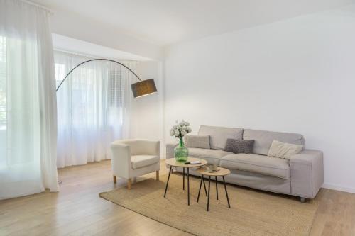 Myholidayshome, Паламос