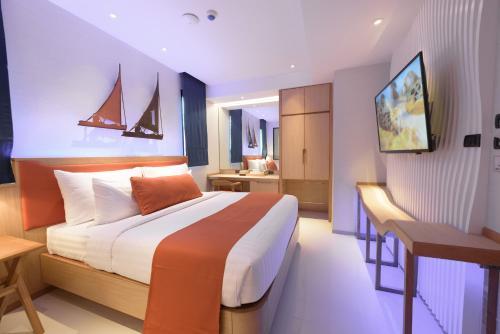 room detail thumbnail 0