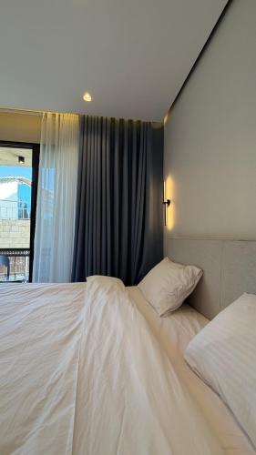 203 tara-JRE Jabal Al Lweibdeh with stunning view - image 8