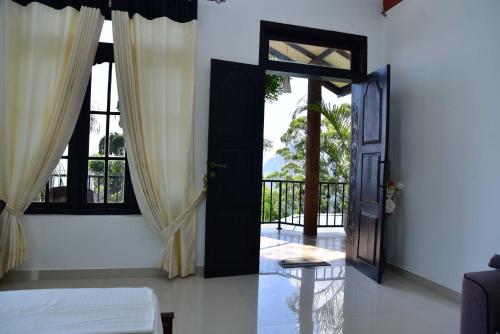 Hill Forest Cottage - image 3
