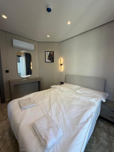 204 tara-JRE Al Lweibdeh 2BDR with stunning view - image 7