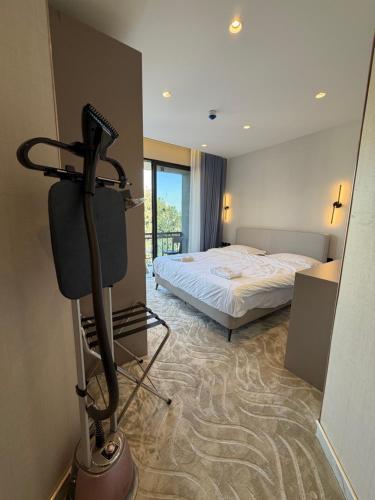 204 tara-JRE Al Lweibdeh 2BDR with stunning view - image 4