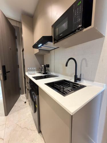204 tara-JRE Al Lweibdeh 2BDR with stunning view - image 11