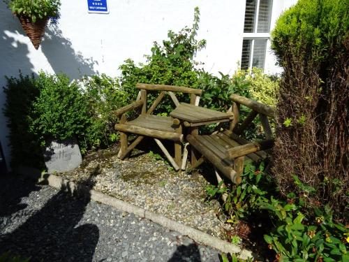 Burnthwaite Cottage Burnthwaite Cottage