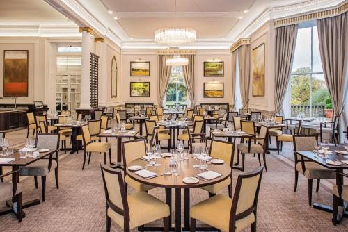 Oatlands Park Hotel - image 9