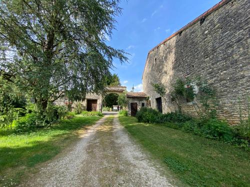 La Maison Noble in Champagné-le-Sec