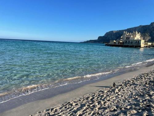 Casetta Blu Mondello zona Partanna