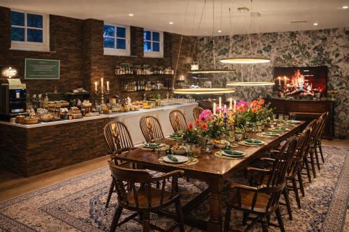อาหารและเครื่องดื่ม, SCHLOSSRESIDENZ - Boutique Apartments & Hotel Suiten in การ์บเซิน