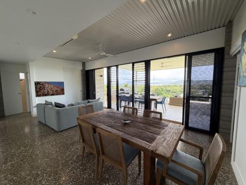 Cooktown Getaway in Rossville