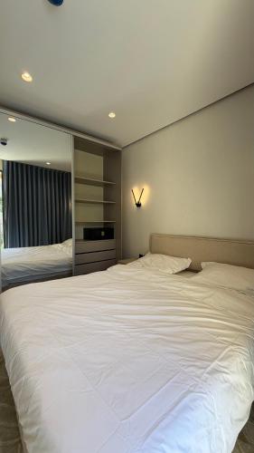 210 tara-JRE Jabal Al Lweibdeh with stunning view - image 10