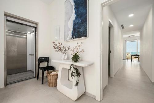 Fasiliti, Unique Modern Villa in Shavei Tzion Pool by Sea N Rent in Nahariya