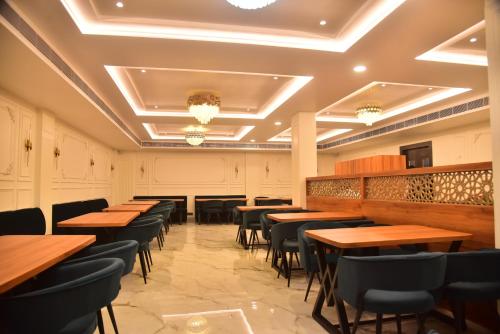 Hotel Radiant inn in Dholpur