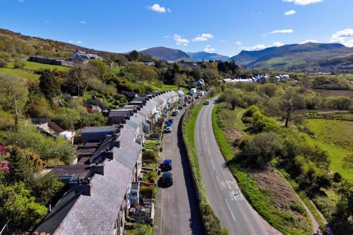Skats, Finest Retreats - Delfryn in Talysarn