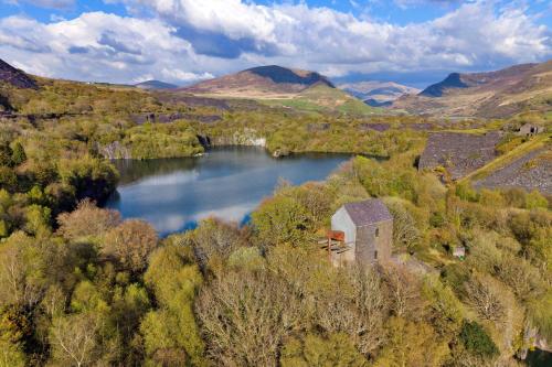 Skats, Finest Retreats - Delfryn in Talysarn