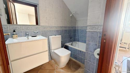 AP322 - Mirlo, Nerja (Foto 3)