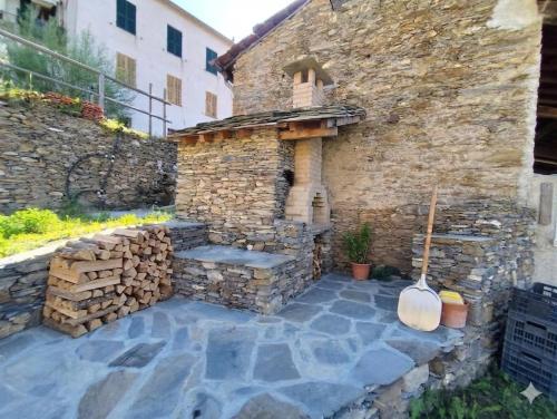 Casa Sud Miranda - rustico di paese in Borghetto dʼArroscia
