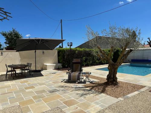Úszómedence, L'escapade Vendéenne - Grand jardin 4 chambres (L'escapade Vendeenne - Grand jardin 4 chambres) in Le Gue De Velluire
