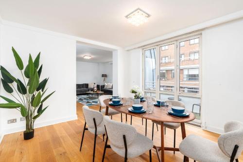 Luxury 3BR 3.5BA Flat Opposite Hyde Park - image 10