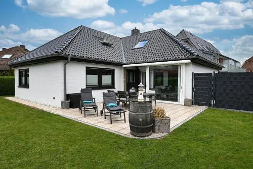 Haus Deichsuite Wohnung EG in Büsum, Deutschland