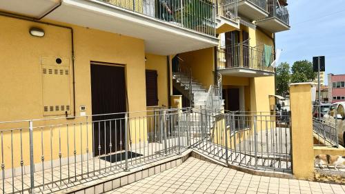 P037- Porto Recanati, comodo trilocale con aria condizionata in Loreto