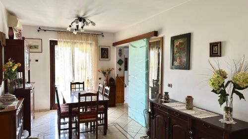 P037- Porto Recanati, comodo trilocale con aria condizionata in Loreto