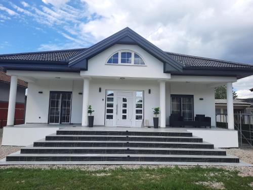 Kuca za odmor Villa Breza
