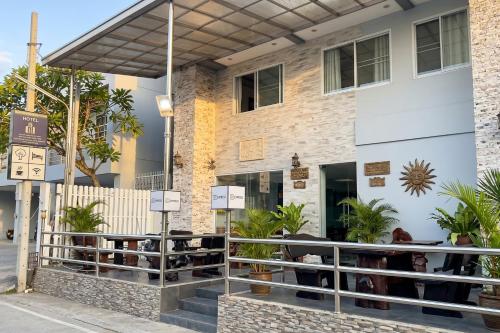P ratunam Residence Hotel - image 10