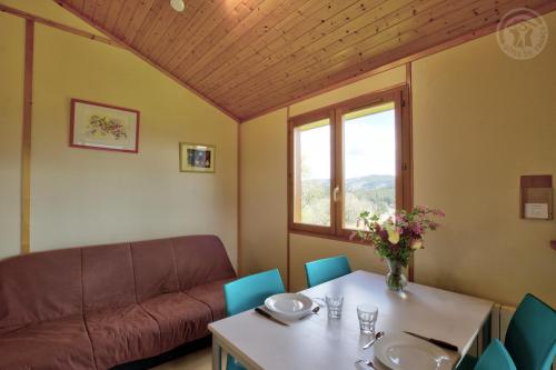 Les Noës - Parc des chalets (Les Noes - Parc des chalets) in Saint Nicolas Des Biefs