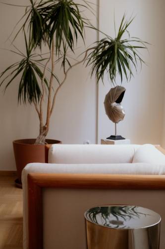Bright & Luxurious 3BR Suite Near Metro By Museum - image 2