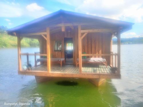 Wycliffˋs Eco Lodge in Kabale