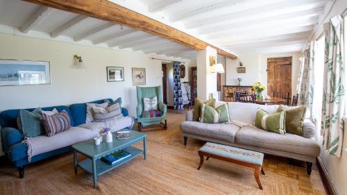 Priors Mead Cottage in Loverbodingtona