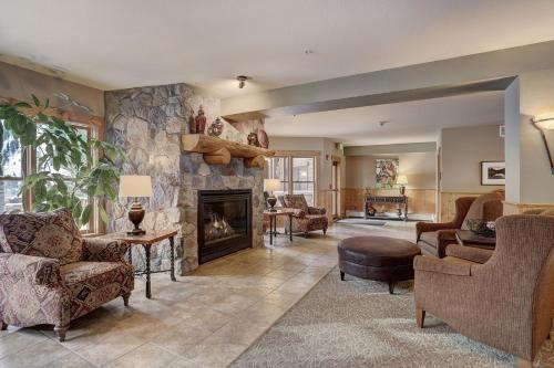 Tenderfoot Lodge 2613 by SummitCove Lodging in Keystone, USA