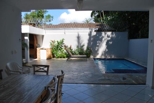 Casa confortável em Barra do Una – khách sạn tại Barra do Una
