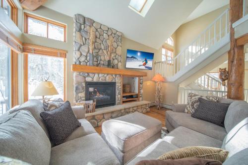 Starfire 1974 by SummitCove Lodging, Keystone