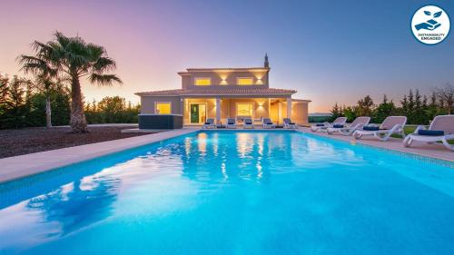 Villa Paradise - Moradia tranquila com piscina aquecível e BBQ - Albufeira gîte à louer Canada