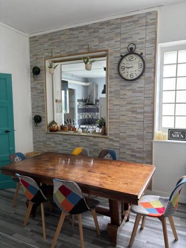Maison de ville mitoyenne 4 chambres proche plages in Moon-sur-Elle