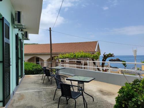 Dimitris Studios Acharavi Corfu 4