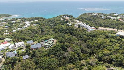 Exterior view, Bungalow de charme, terrasse XXL, Lit King Size in Mare Gaillard