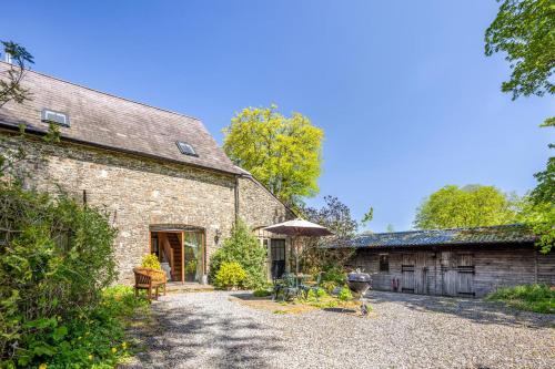 2 Bed in Crugybar oc-waw323 gîte à louer Allt Ogofau