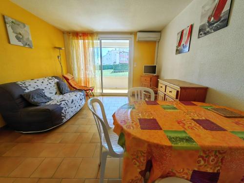 Studio cabine spacieux avec piscine, proche plage - FR-1-607-81