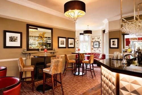 Pub/Lounge, Macdonald Berystede Hotel & Spa in Ascot