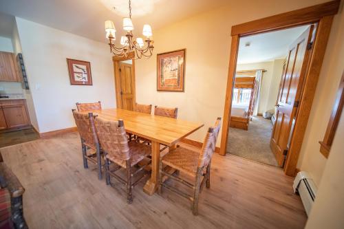 Springs 8819 by SummitCove Lodging in Colorado, Keystone