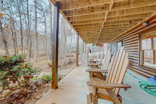 The Riverwood Family Cabin in 東亞利晶 (GA)