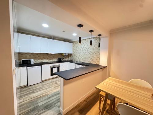Santos Gem III - Central Space in Trendy Neighborhood 4