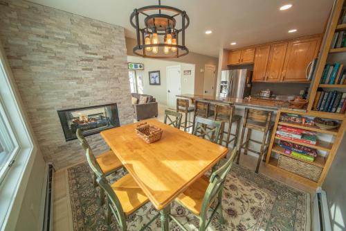 Snake River 13 by SummitCove Lodging, Keystone