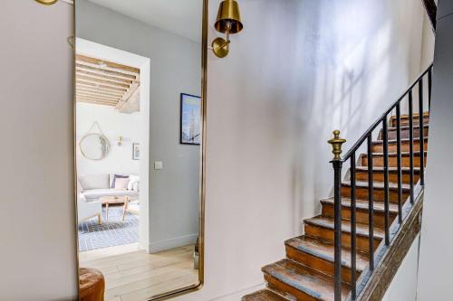 Classy Bourgeois - Chic 2 Bedroom Apt in Le Marais - image 26
