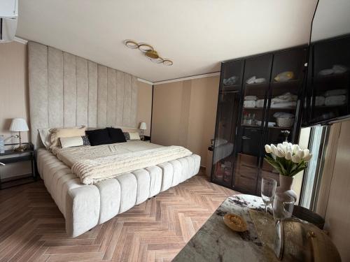 Luxury Guesthouse with Private Pool in Raanana
